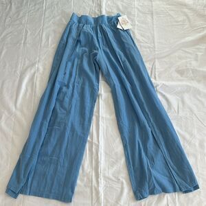 Becca Gauzy Smocked Waist Pants, Swim coverup, Coastline, Medium, NWT